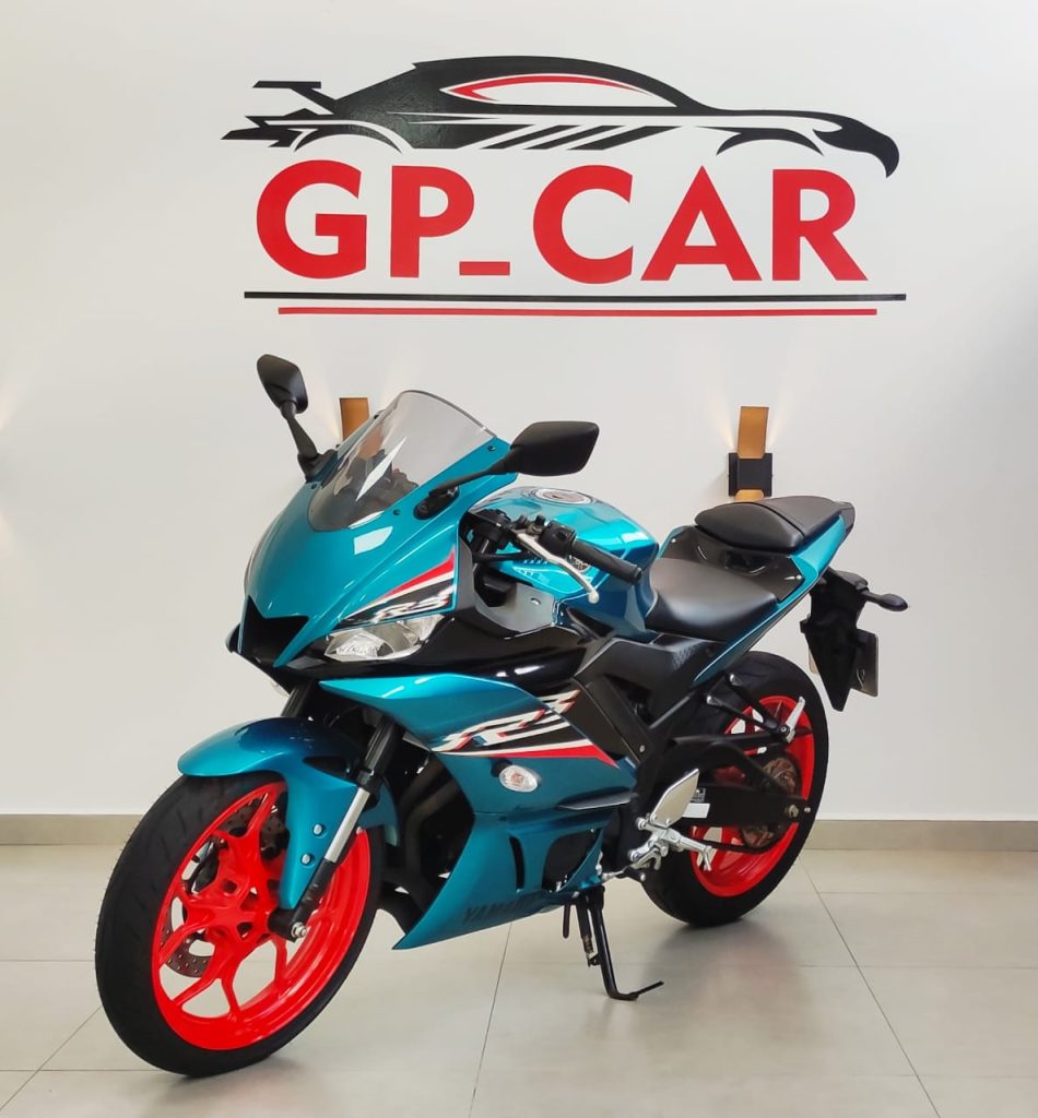 YAMAHA R3